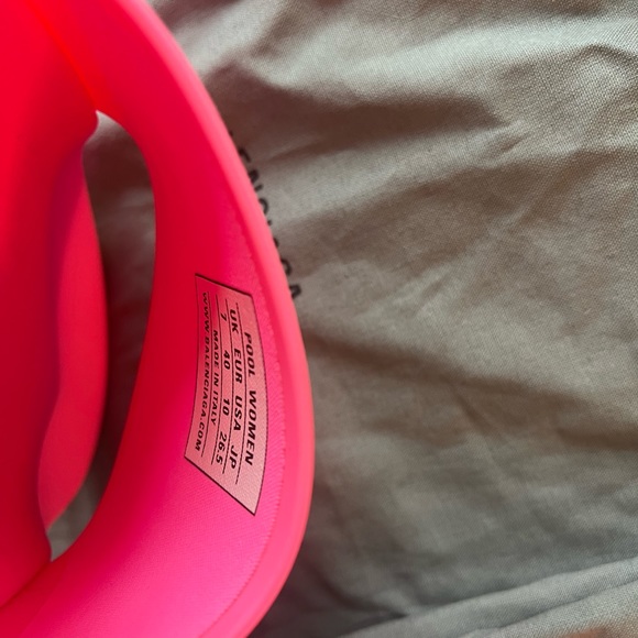 Balenciaga Slides - Hot Pink (GENUINE) - Picture 9 of 10
